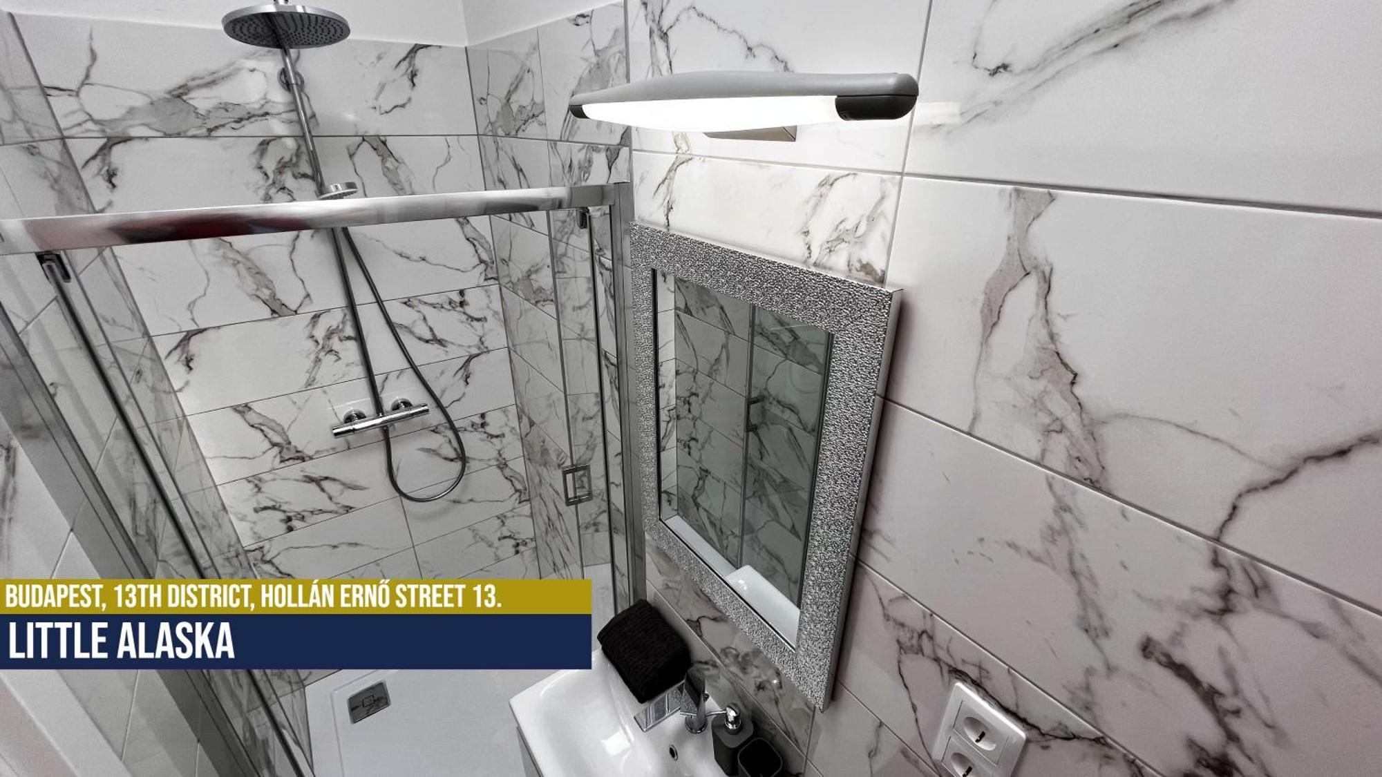 Little Americas Alaska Apartment Budapest